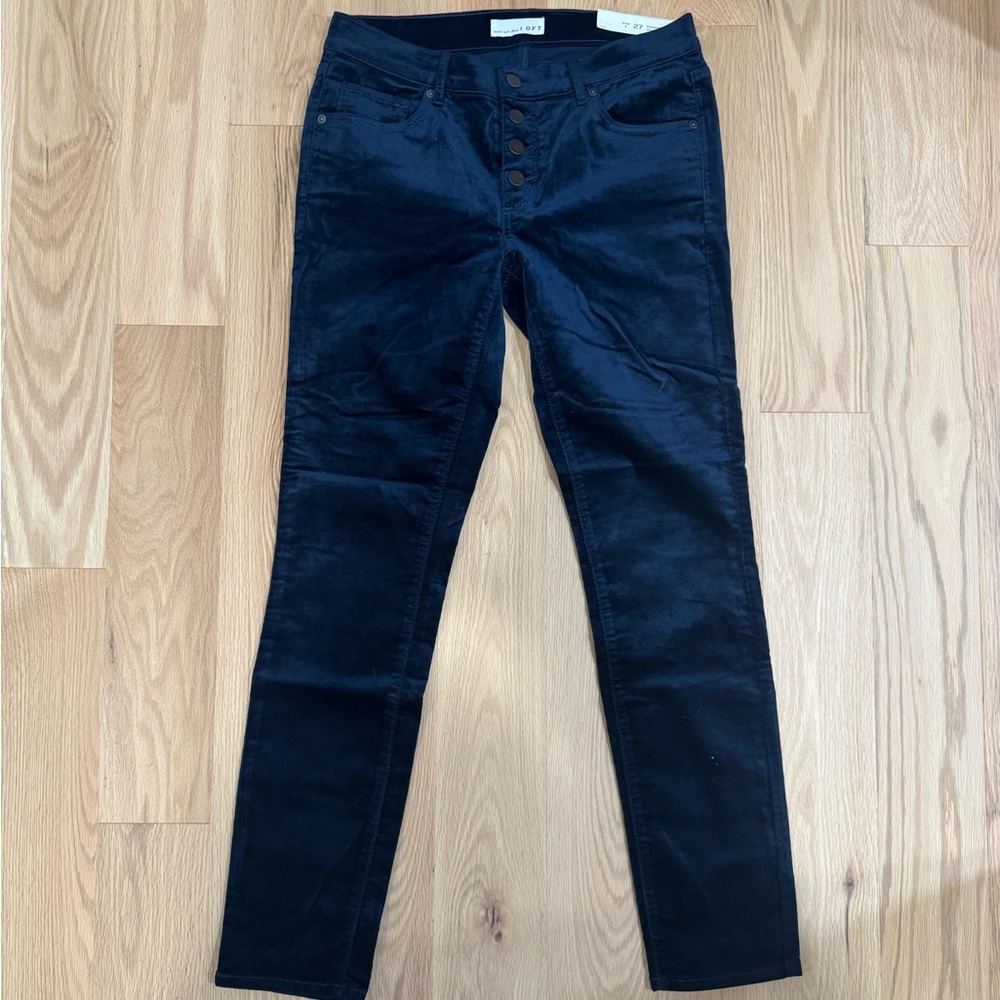 LOFT Midnight Blue Modern Skinny Velour Jeans size 27/4. NWT